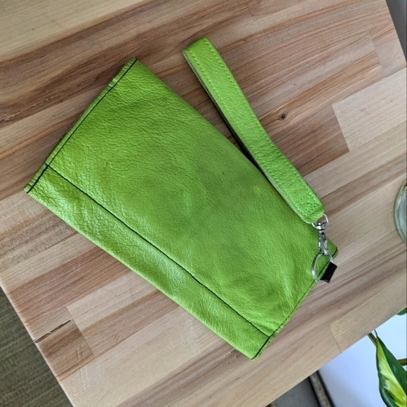 HANDMADE Leather Green and Pink Cherry Blossom Wristlet Floral Large Wallet - Picture 2 of 7